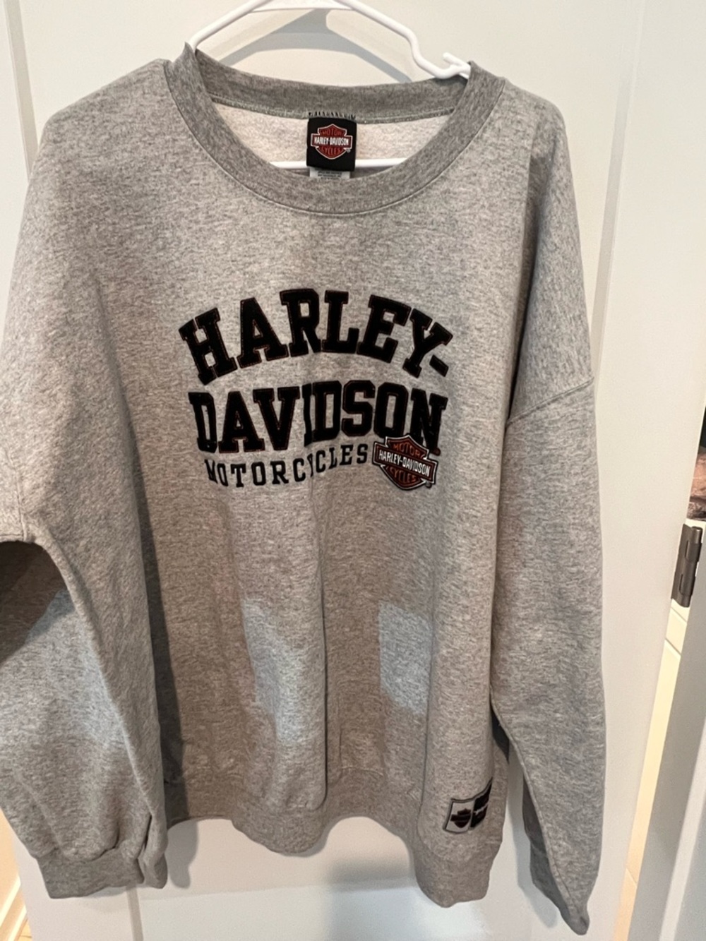 Harley-Davidson Vintage Gray Pullover Sweatshirt with Black Logo